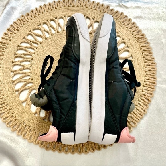 Nike Drop Type LX Sneakers in Pink Tint/Black Size 8 - Picture 8 of 9